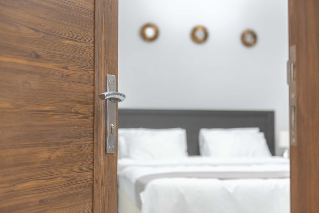 Al Sqlawi Hotel Apartment Ras al Hadd Bagian luar foto